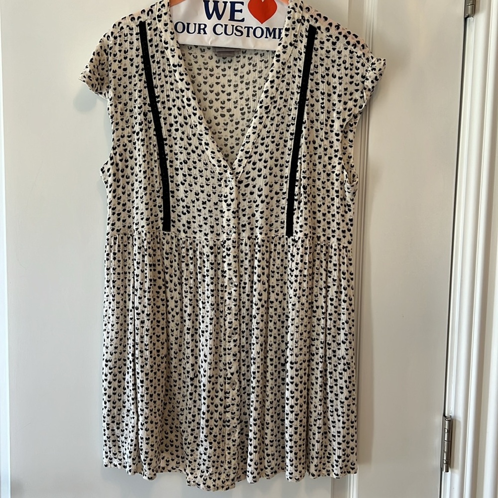 Sleeveless top